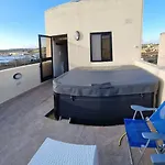 Ramla Boutique Home