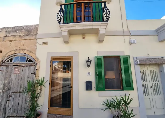 Ramla Boutique Home